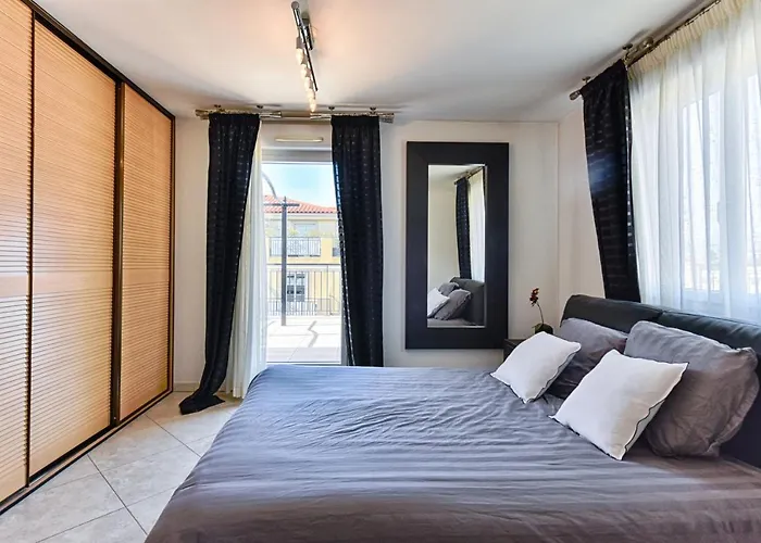 Appartamento Happyfew Le Lucia Nizza